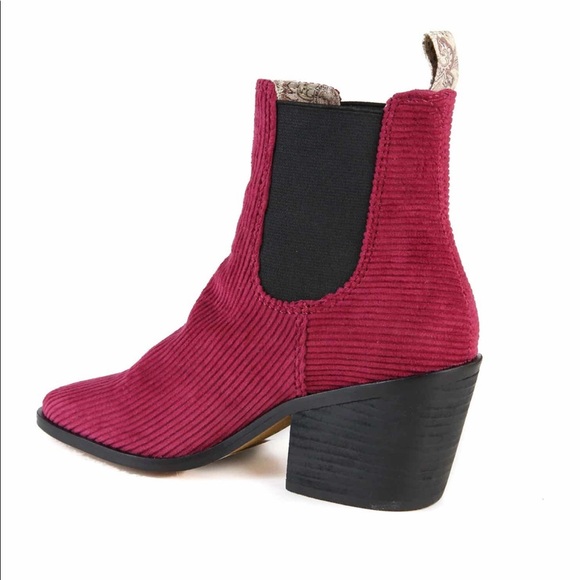 Band of Gypsies Shadow Chelsea Boot, Red/Black, Corduroy Style, Size 8, NWT - Picture 7 of 10